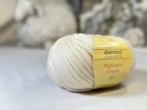 Diamond Highlander Yarn 4400 - Natural