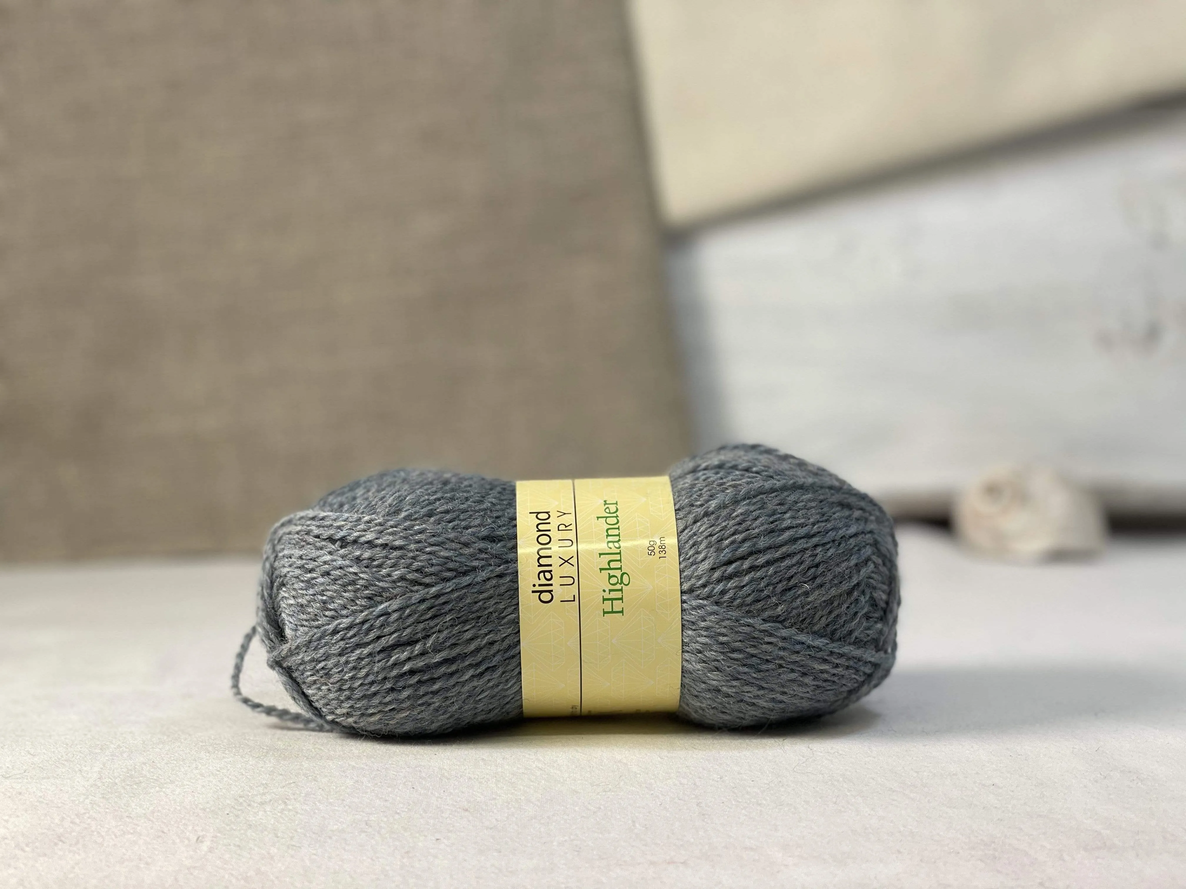 Diamond Luxury Highlander yarn - Summer Flurries 3303