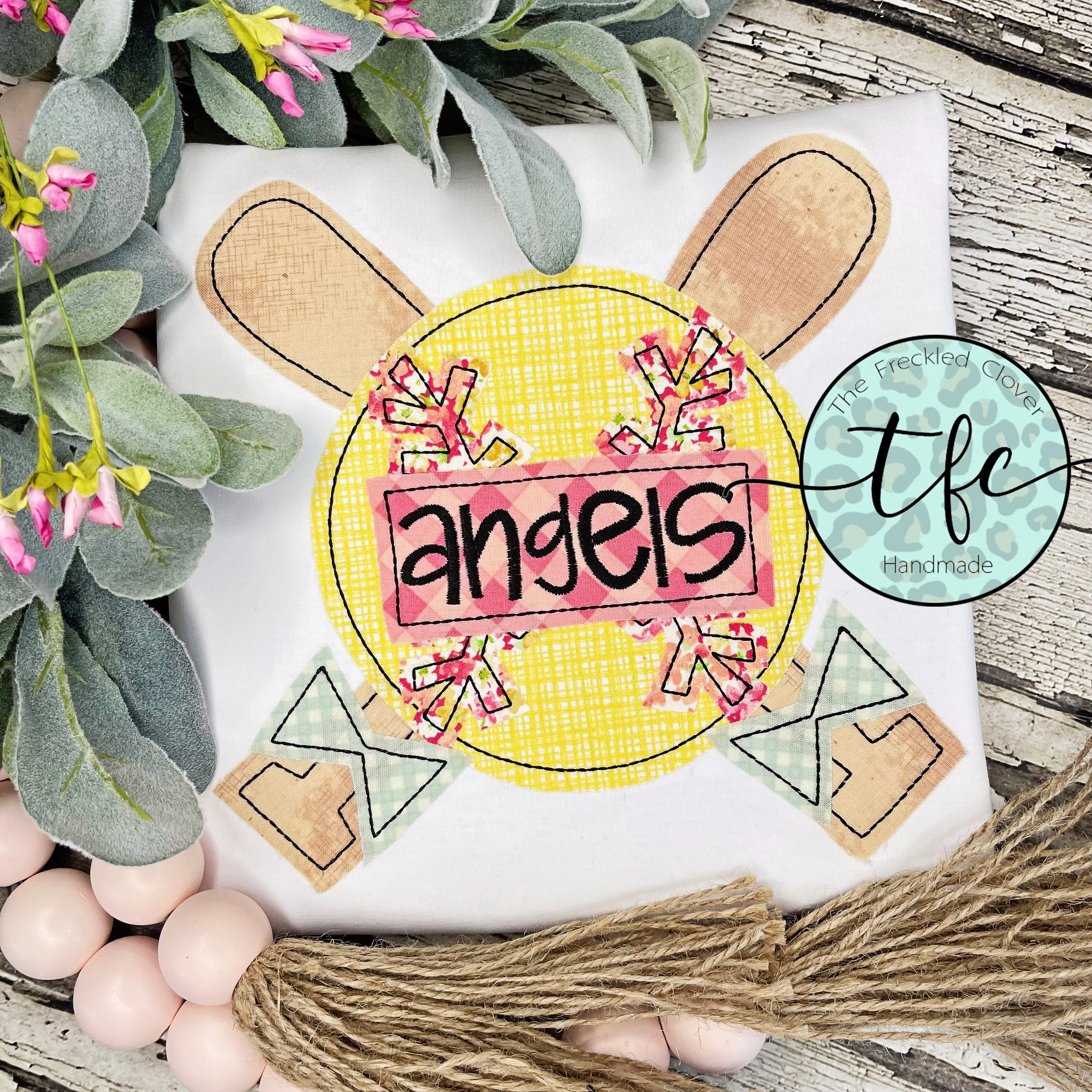 {Girl's Baseball/Softball on Bats} applique design