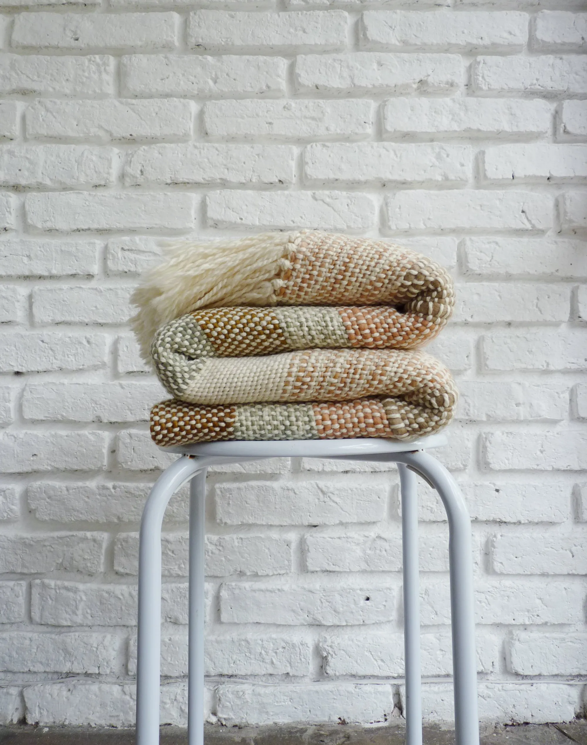 Handwoven Merino Wool Throw - Add a Touch of Artisanal Elegance to Your Home Decor - Sustainable and Eco-Friendly Blanket