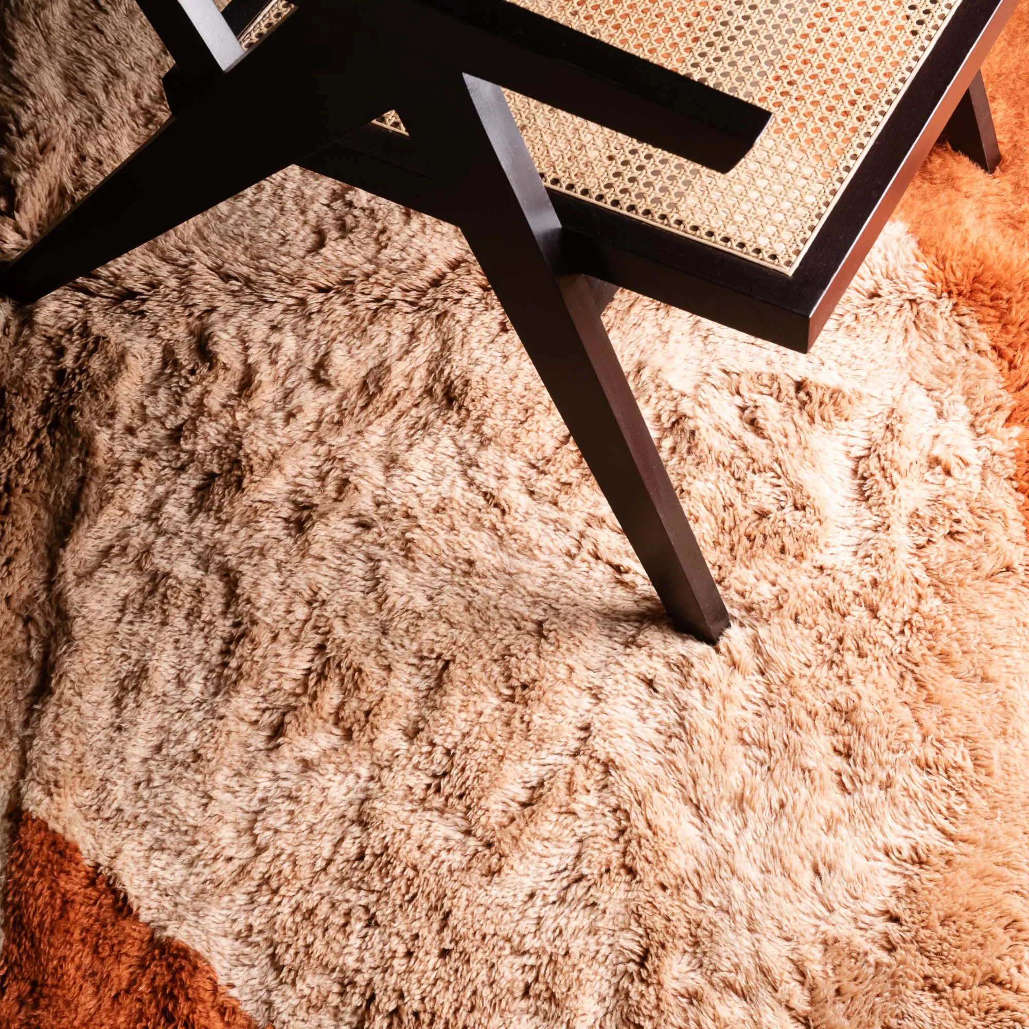Luminescent Apricot Round - Luxury Shag Moroccan Rug