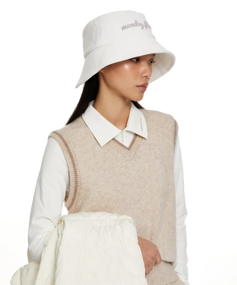 Monday Flow Ponytail Bucket Hat (Corduroy) - White