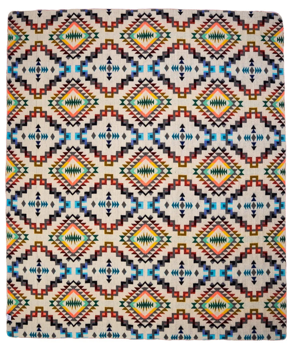 QISU Rainbow Starburst Wool Blanket – Vibrant Artisan Gift for the Holidays