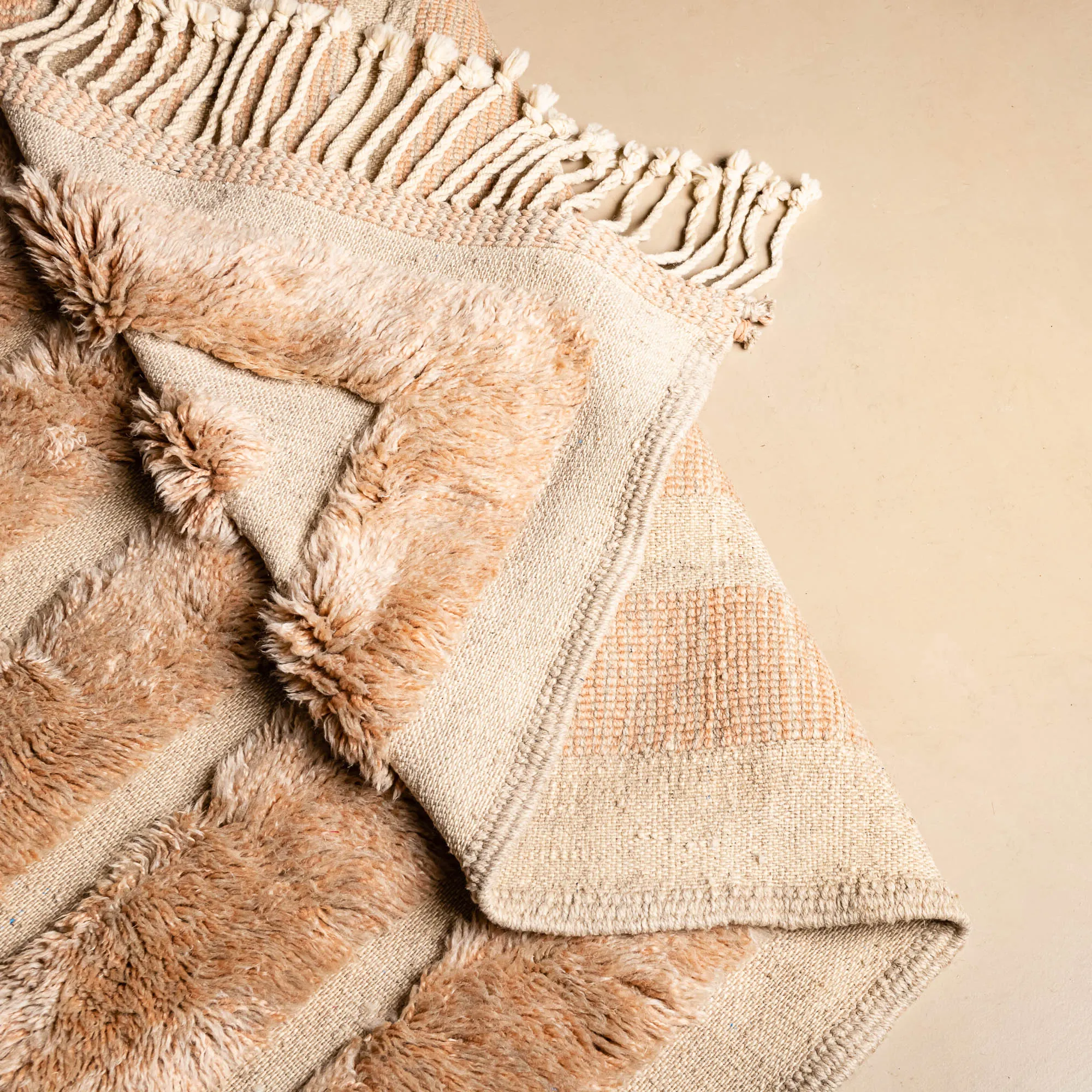 Soft Elegance - Luxury Shag Moroccan Rug